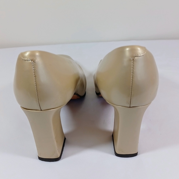 Via Spiga light Gold Pumps, size 6, 2.5” heel - Picture 4 of 13